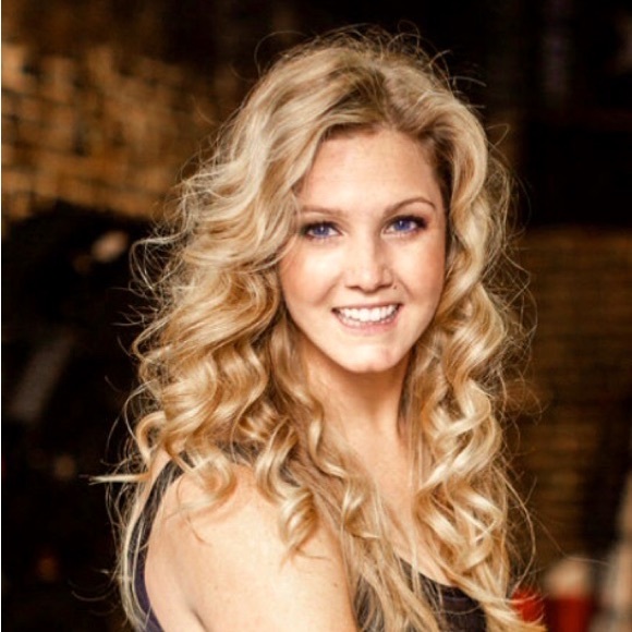 Meet your Posher, Erin - Picture 1 of 3